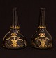 Et par originaldekorerede flasker. Holland eller England ca. år 1760. H: 22cm