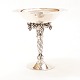 Georg Jensen: Drueopsats i sterlingsølv. #263B.
H: 19cm. D: 18,4cm. V: 577gr