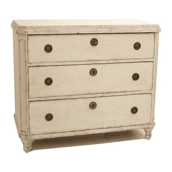 Light grey chest of drawers. Gustavian style. Sweden circa 1880. H: 81cm. Top: 46x95cm